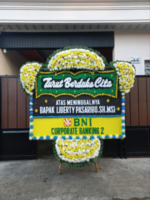 Papan Bunga Duka di Cisalak Pasar